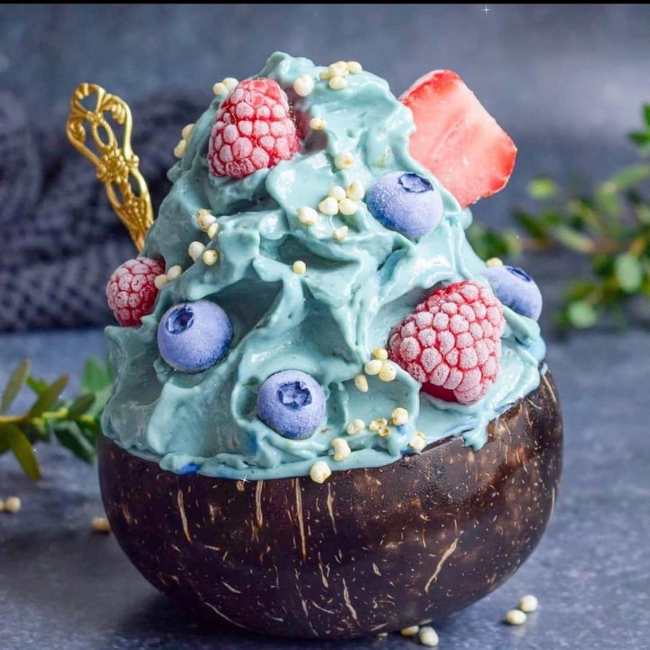 Vibrant Blue Smoothie Bowl