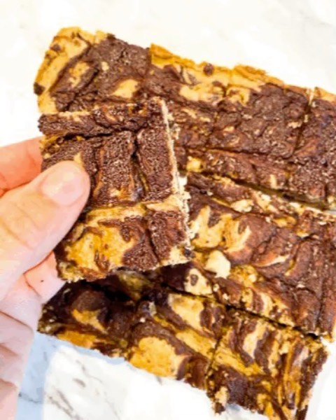 Easy Vegan Blondies with Chickpeas and Tahini