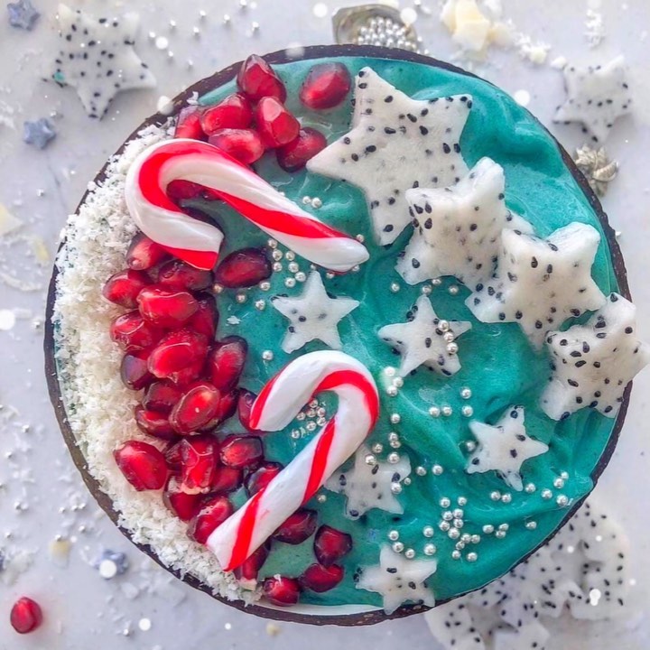 Vegan Holiday Smoothie Bowl