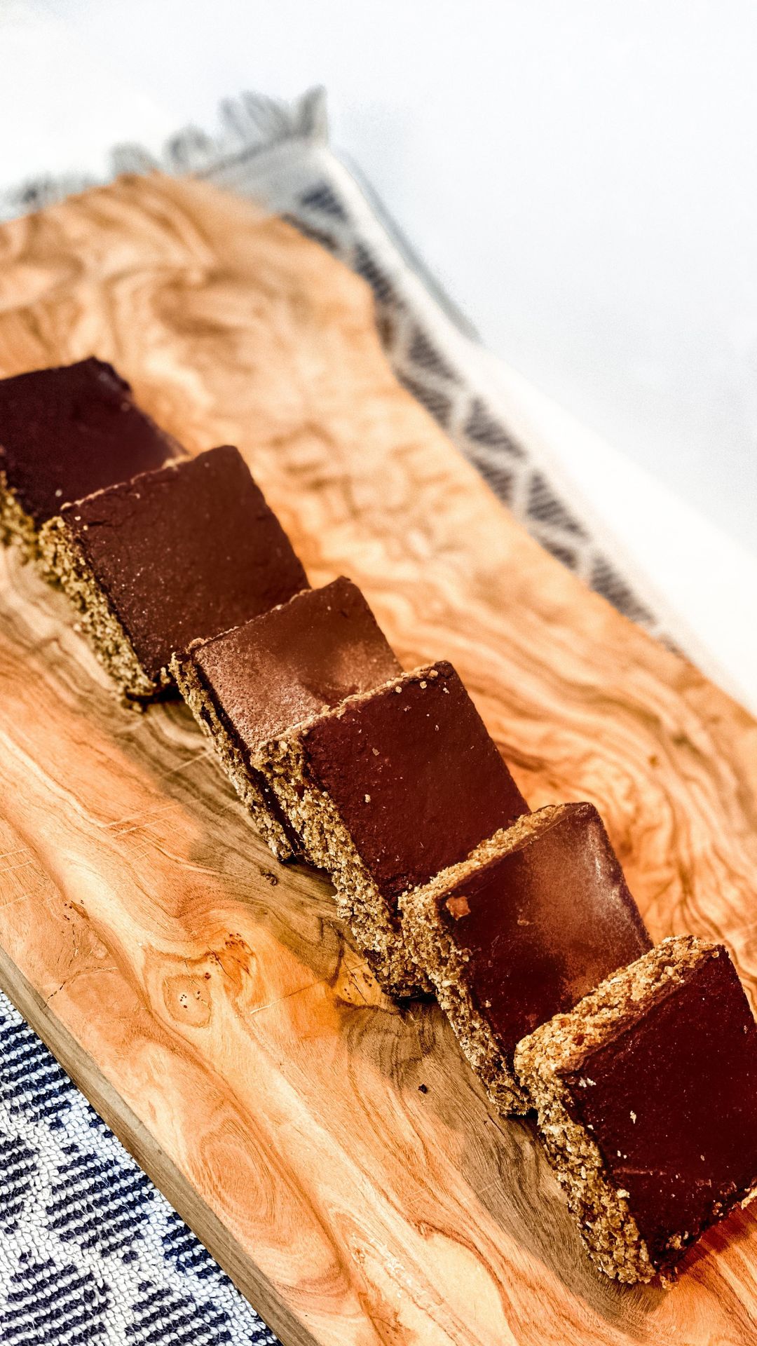Easy Homemade Date Oat Flapjacks with Cacao Topping