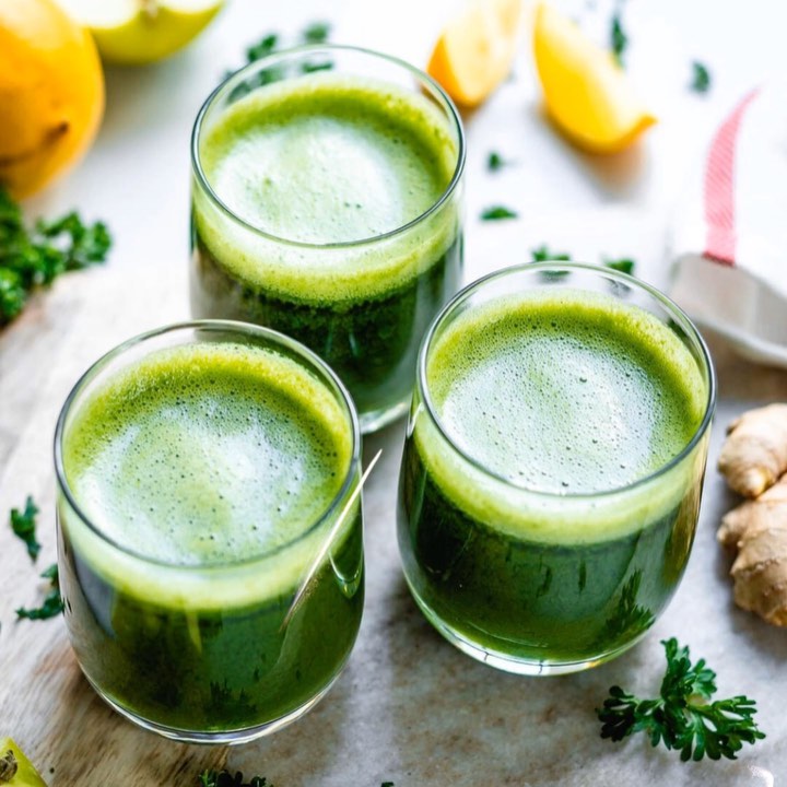 Simple Green Juice with Superfoods