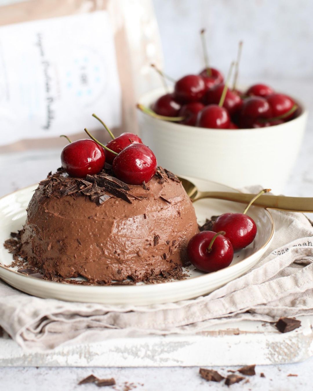 Chocolate and Cherry Breakfast Oat Cake