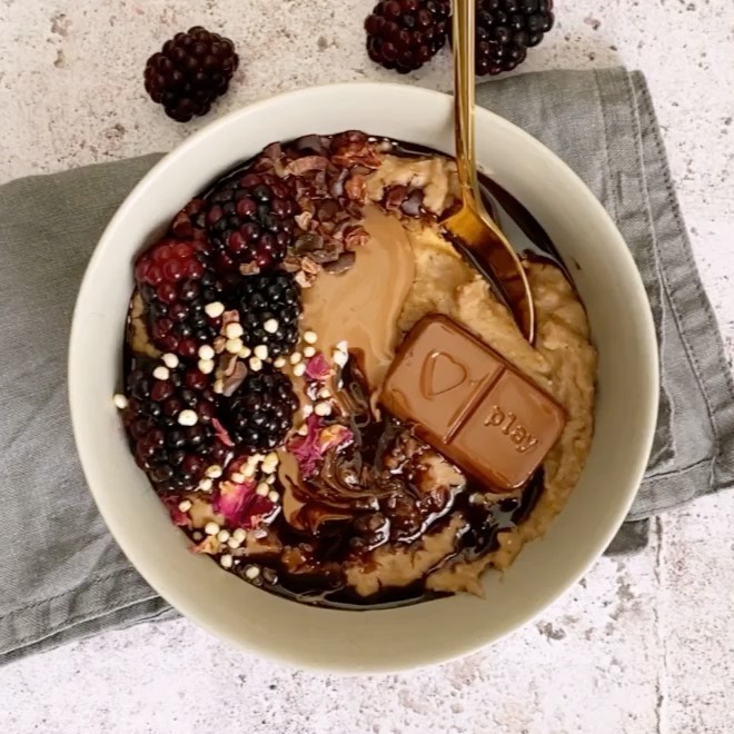 Chocolate Vanilla Oats Breakfast