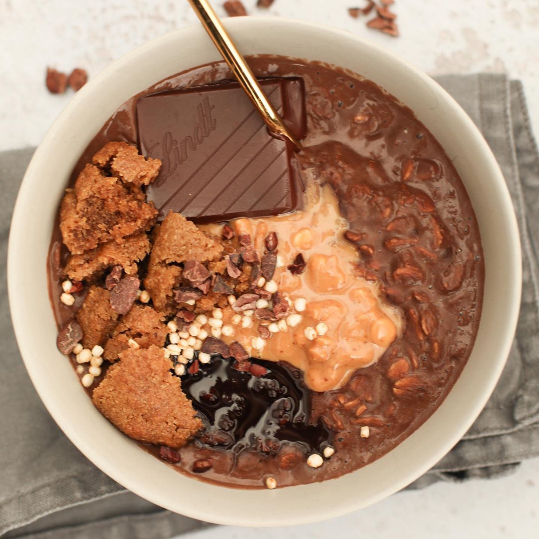Chocolate and Peanut Butter Cookie Oats