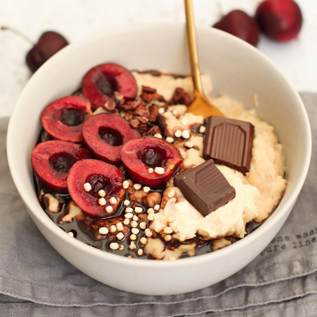 Cherry Bakewell Oats