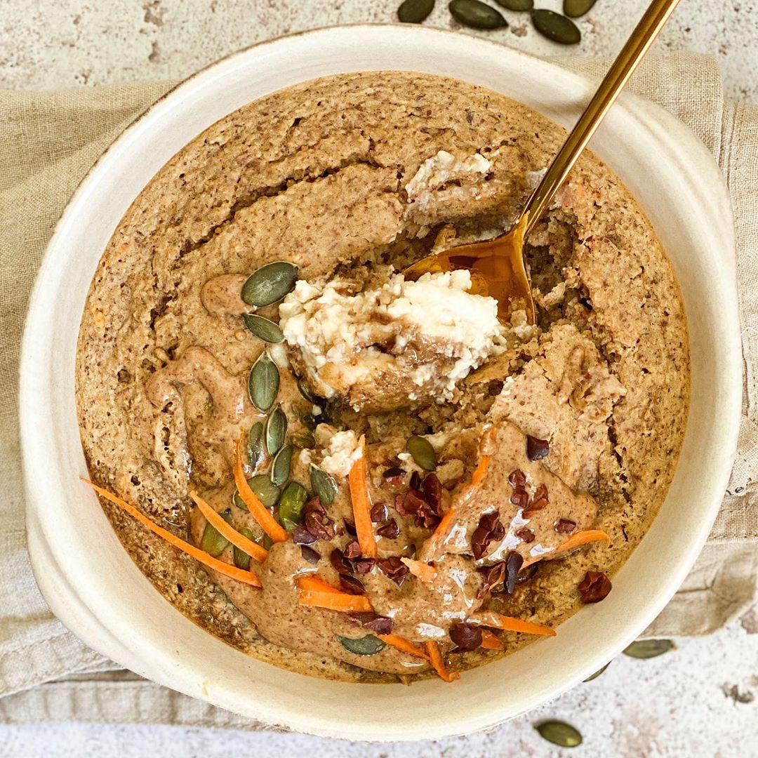 Carrot Cake Cheesecake Baked Oats