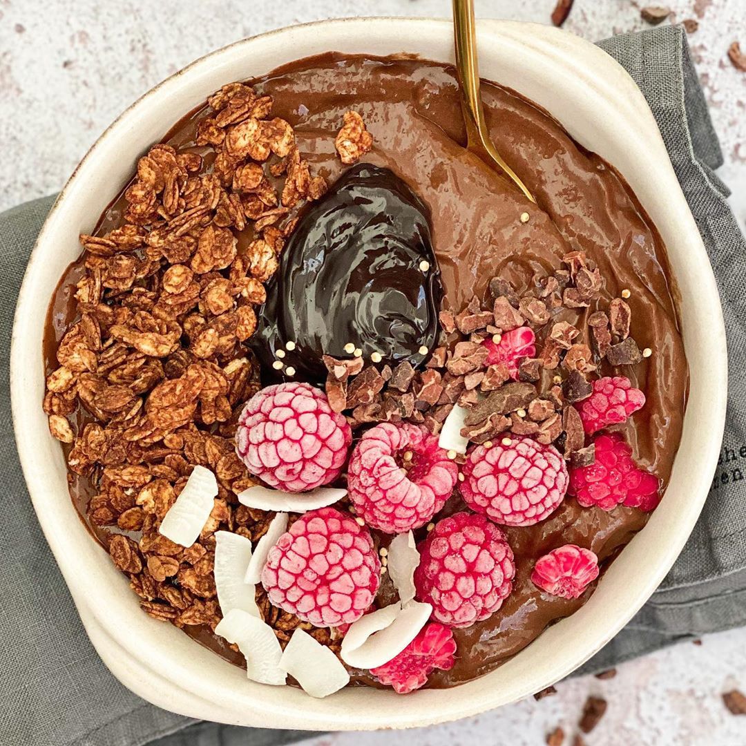 Chocolate Mousse Smoothie Bowl with Raspberries and Coconut