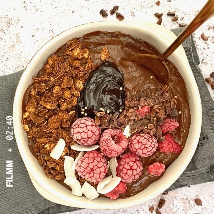 Chocolate Mousse Smoothie Bowl with Raspberries and Coconut