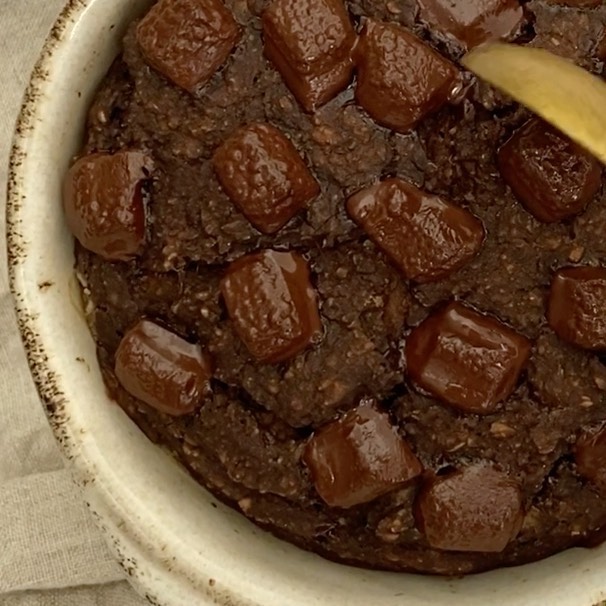 Molten Salted Date Peanut Butter and Chocolate Baked Oats