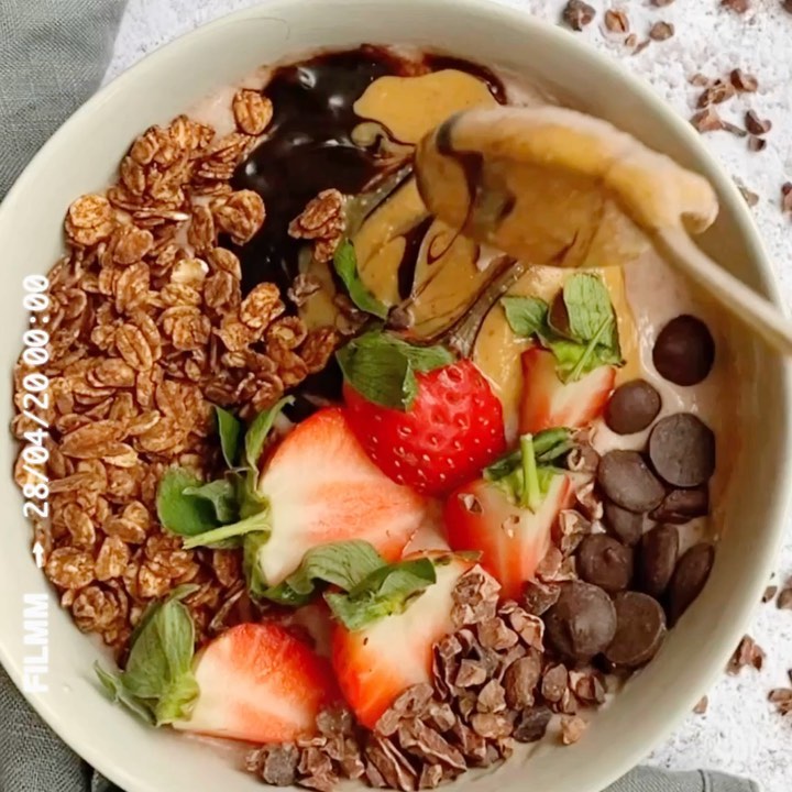 Strawberry Milkshake Smoothie Bowl
