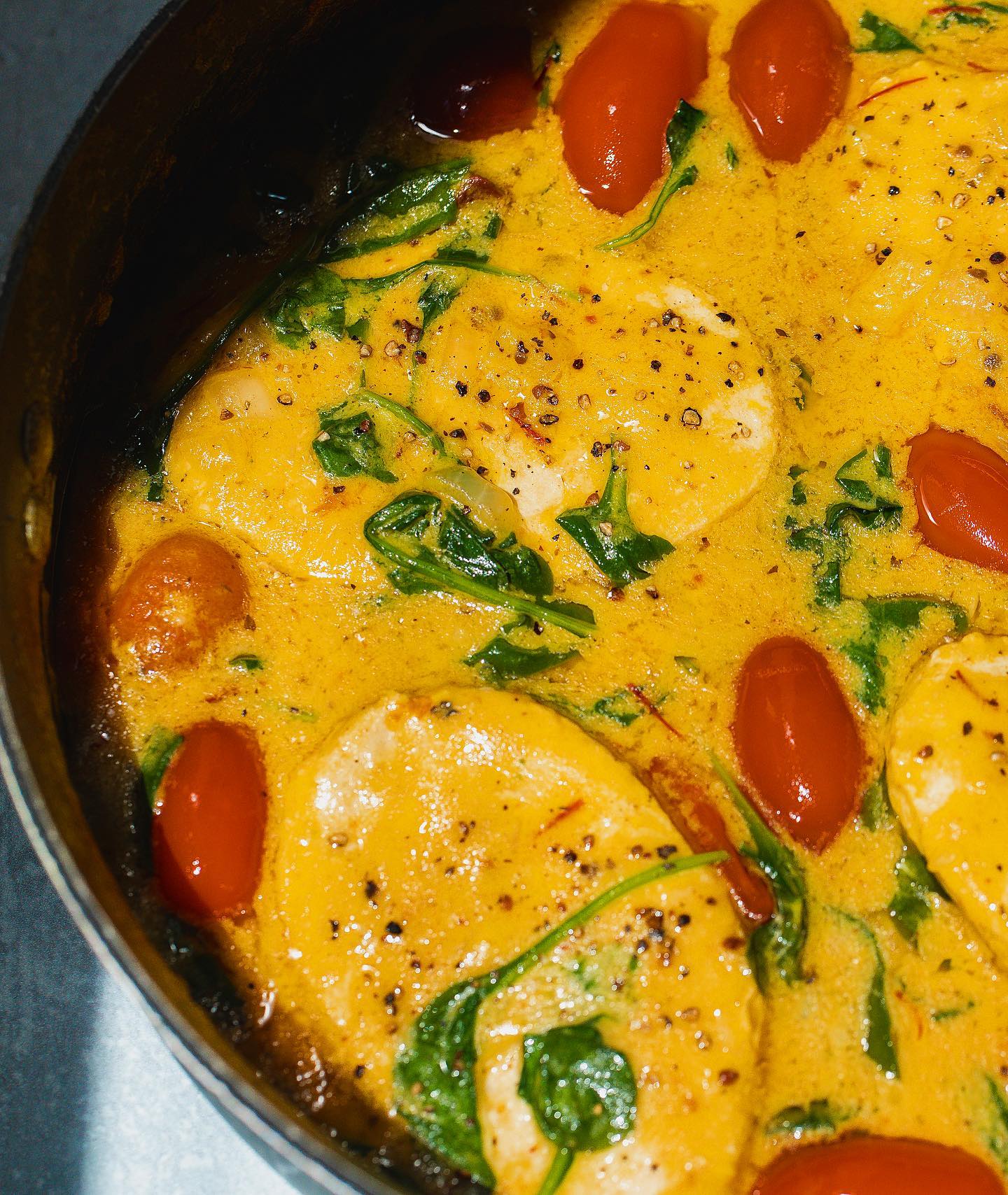 Creamy Tuscan Vegan Chick’n with Spinach, Sun-Dried Tomatoes and Saffron