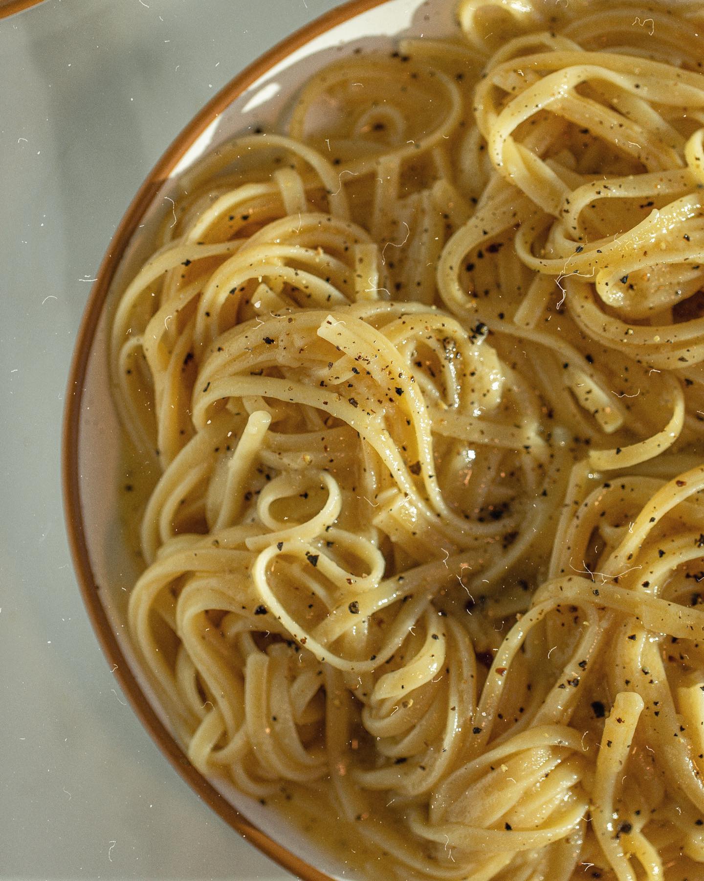 Quick and Easy Vegan Cacio E Pepe Pasta