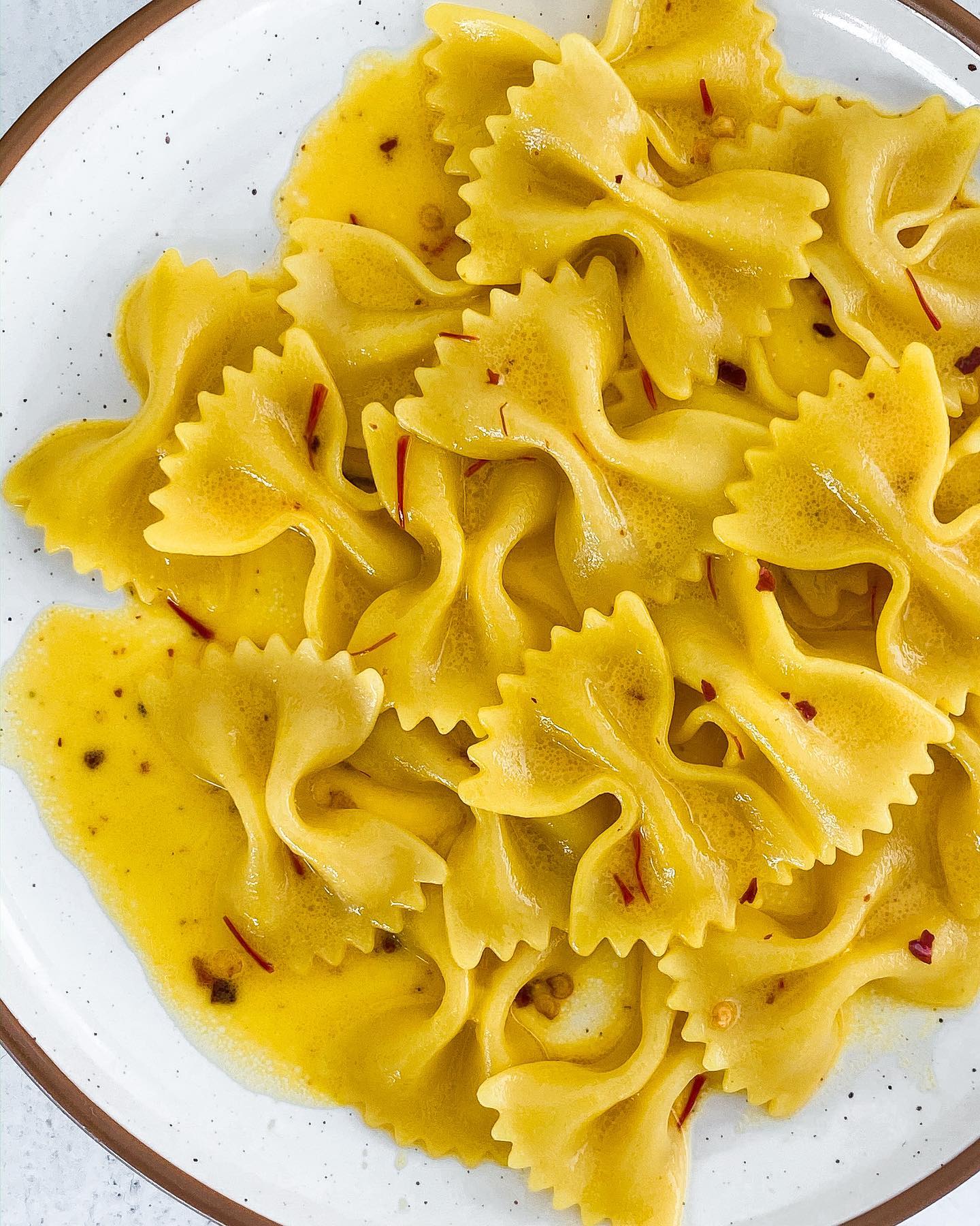 Quick Vegan Saffron White Wine & Red Pepper Farfalle