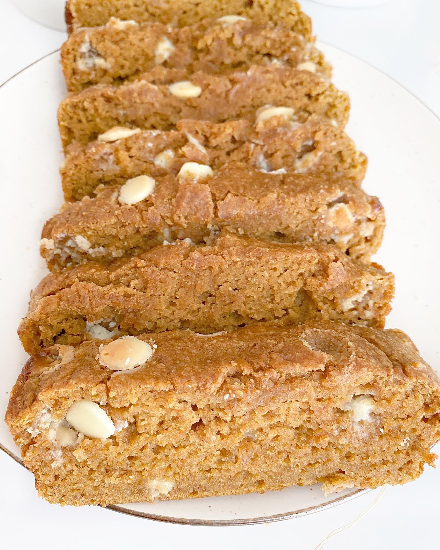 Fluffy Pumpkin Chocolate Chip Loaf