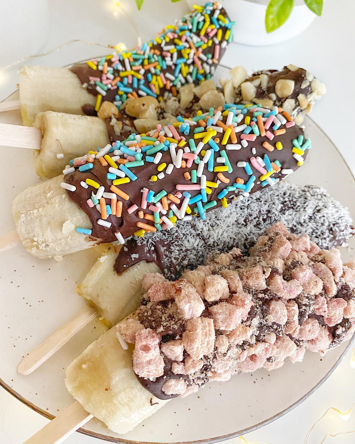 Easy Frozen Chocolate Covered Bananas