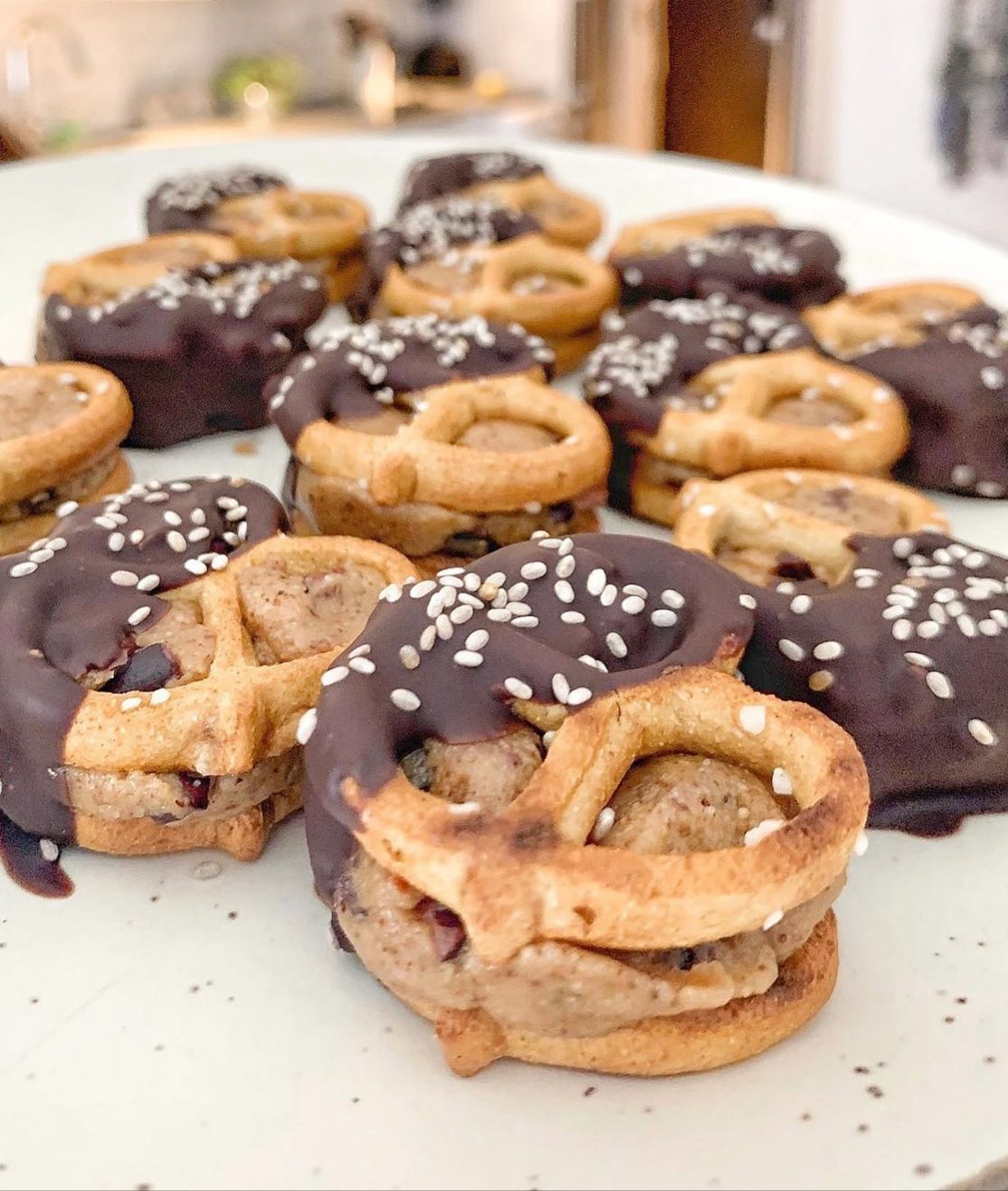 No-Bake Cookie Dough Pretzels