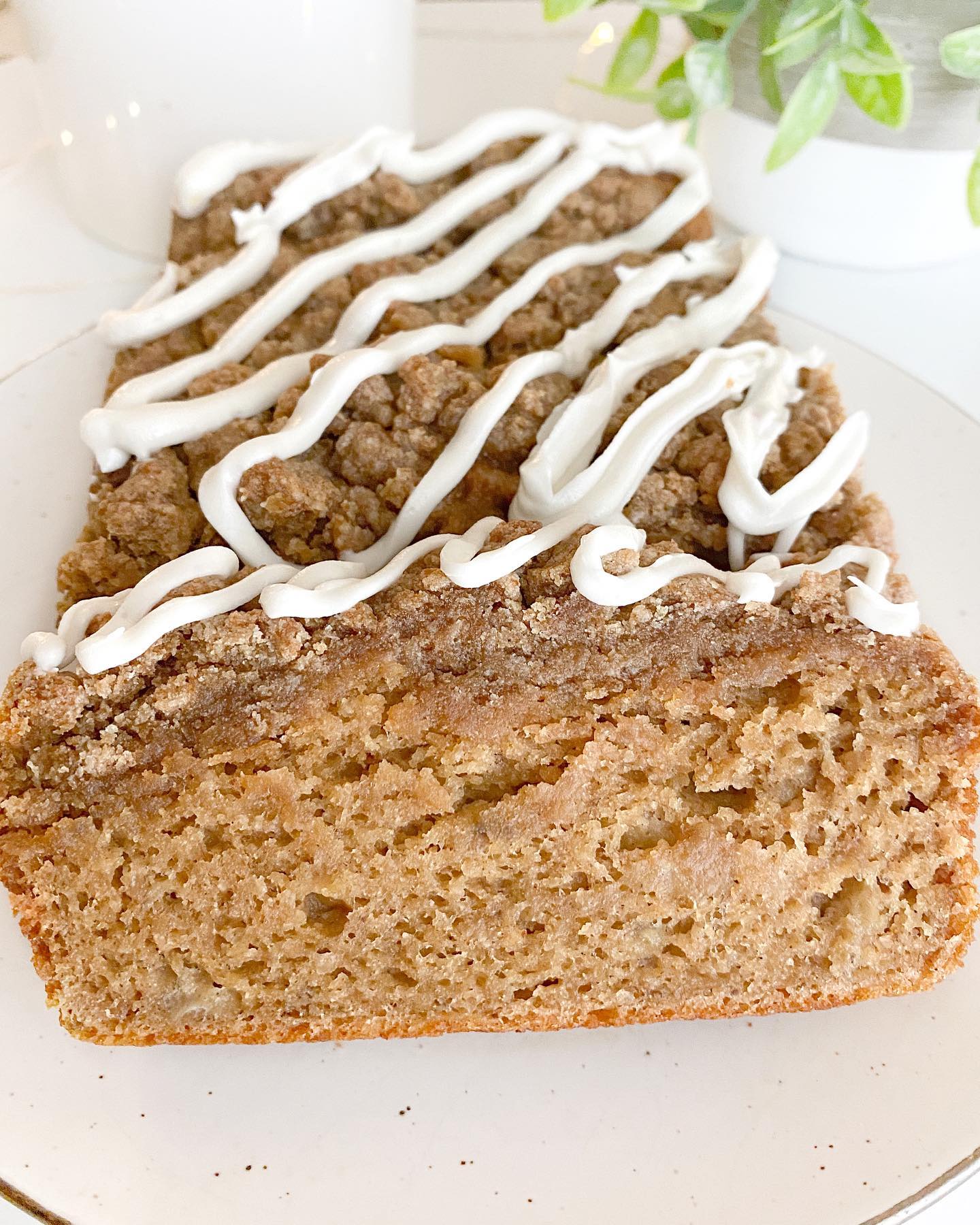 Coffee Cake Banana Bread with Crumb Topping