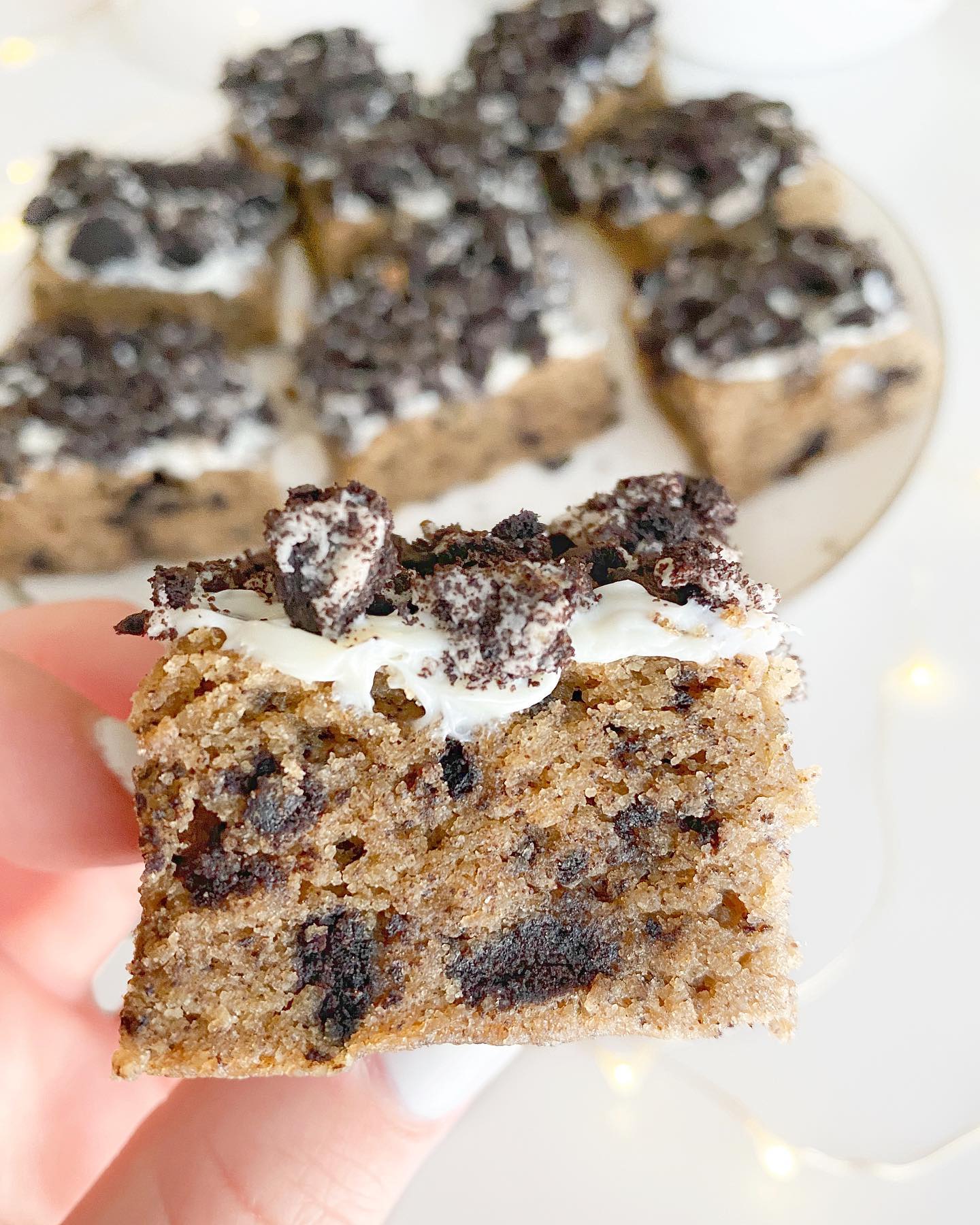 Cookies and Cream Cake Bars