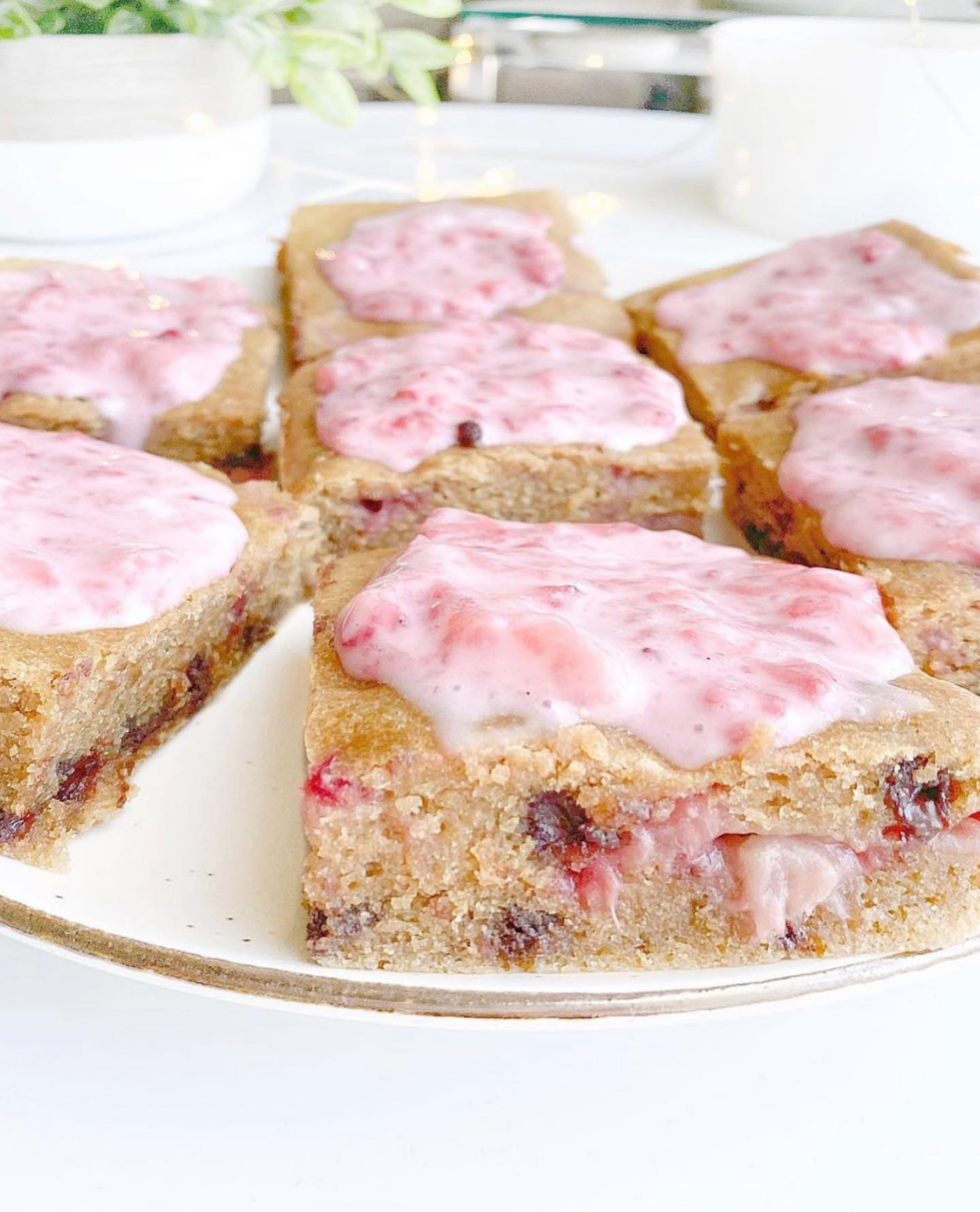 Strawberry Chocolate Chip Bars