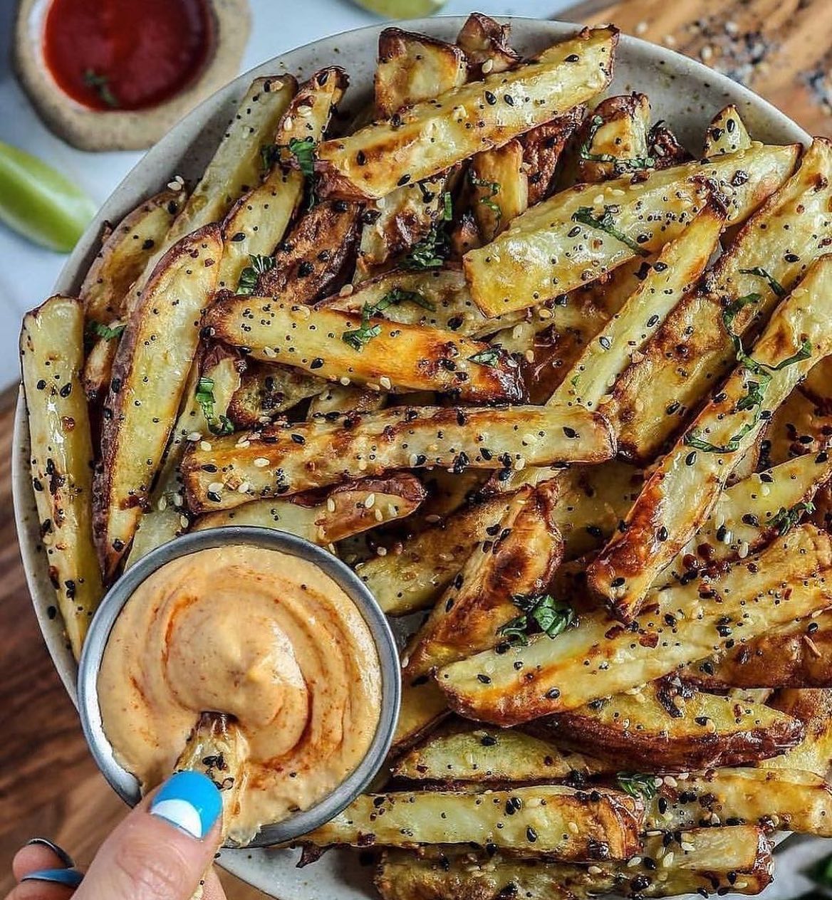 Vegan Sriracha Tahini Sauce