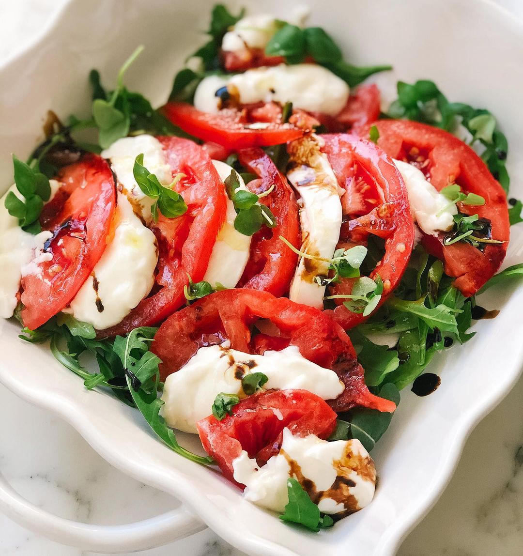 Easy Caprese Salad with Fresh Tomatoes and Mozzarella