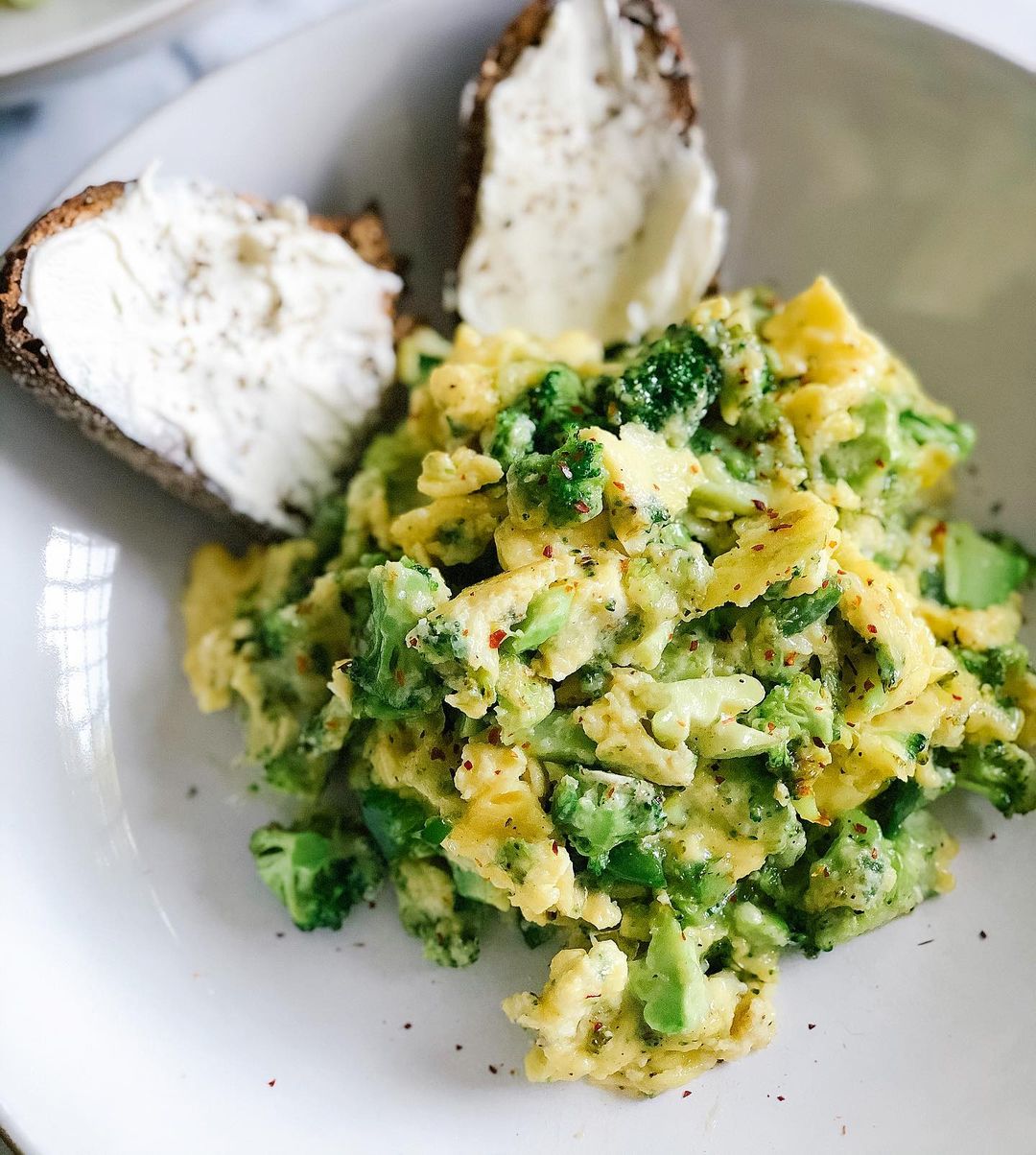 Cheesy B R O C C O L I Scramble