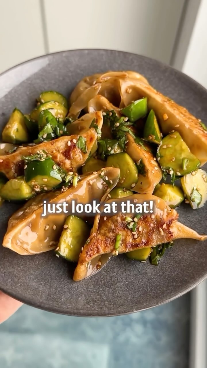 Easy Vegan Dumpling Salad