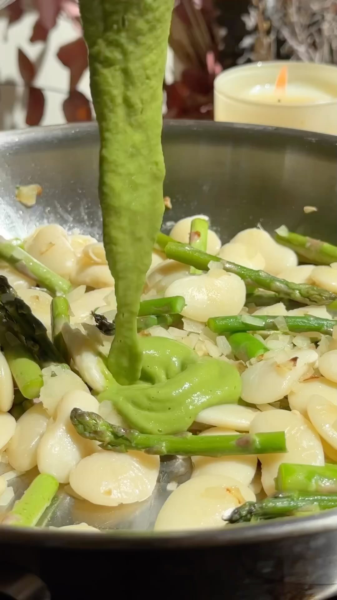 Chickpea Sauce with Asparagus and Beans