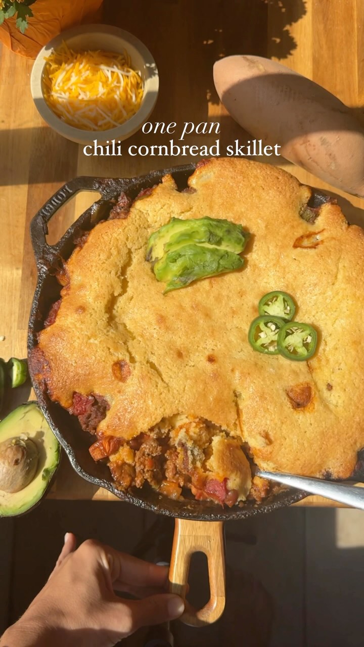 One Pan Cornbread Chili Skillet