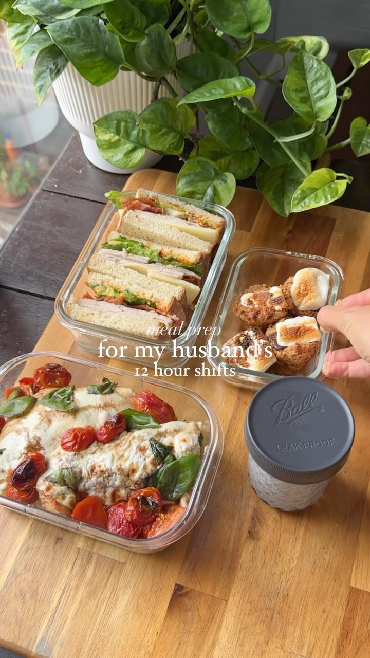 Chicken Caprese Sheet Pan Dinner