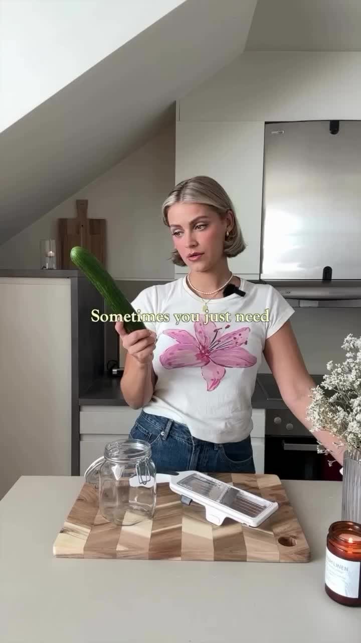 Shaken Cucumber Salad