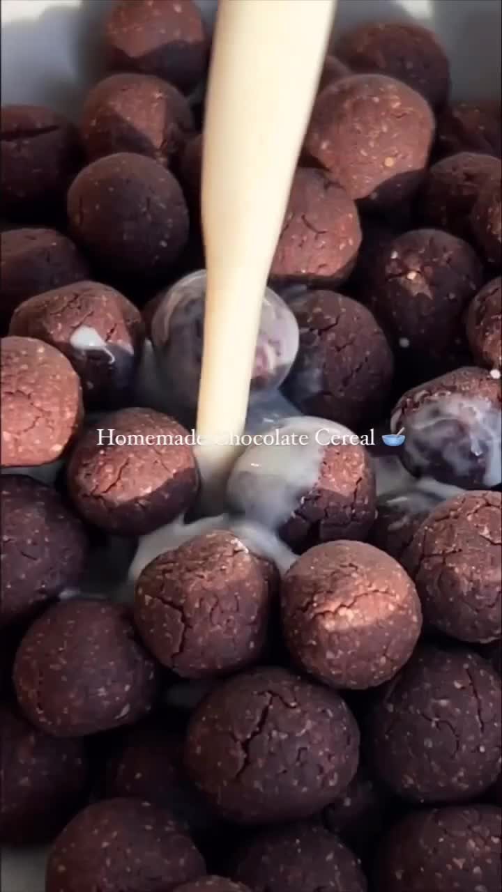 Easy Homemade Chocolate Cereal Balls
