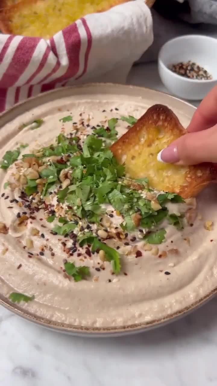 No-Cream Creamy Cauliflower Soup