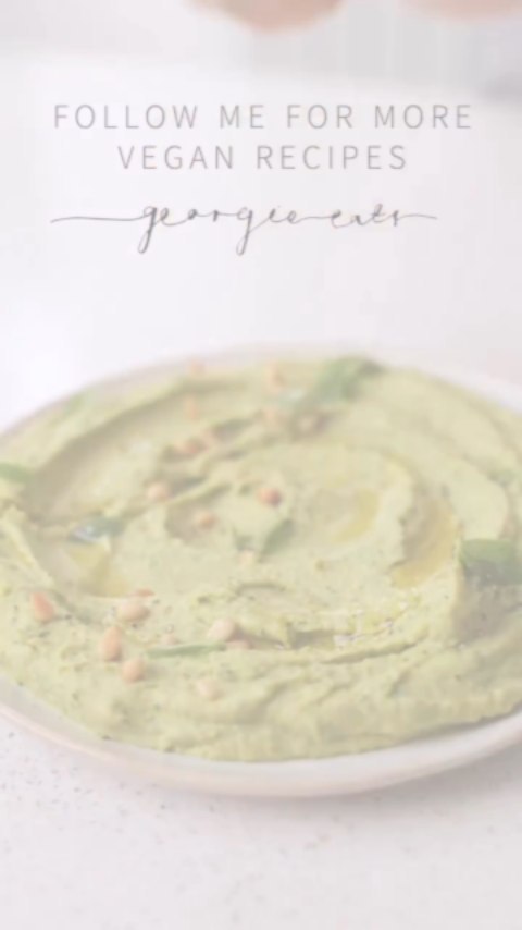 Pesto Hummus with Basil and Chickpeas