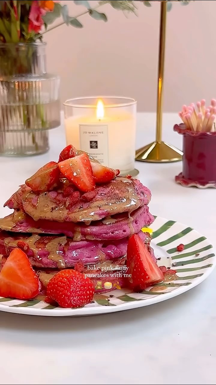Pink Pitaya Fluffy Pancakes