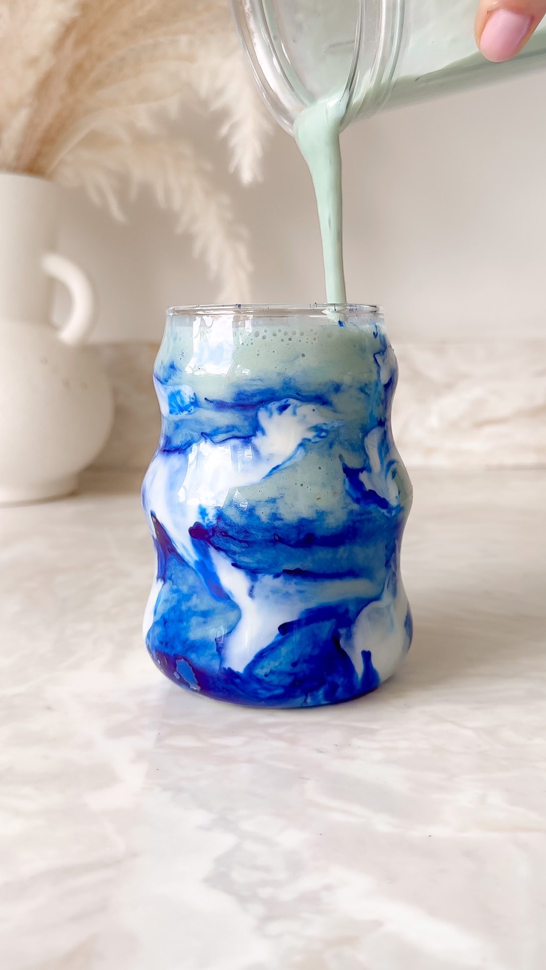 Ocean Wave Smoothie with Blue Spirulina
