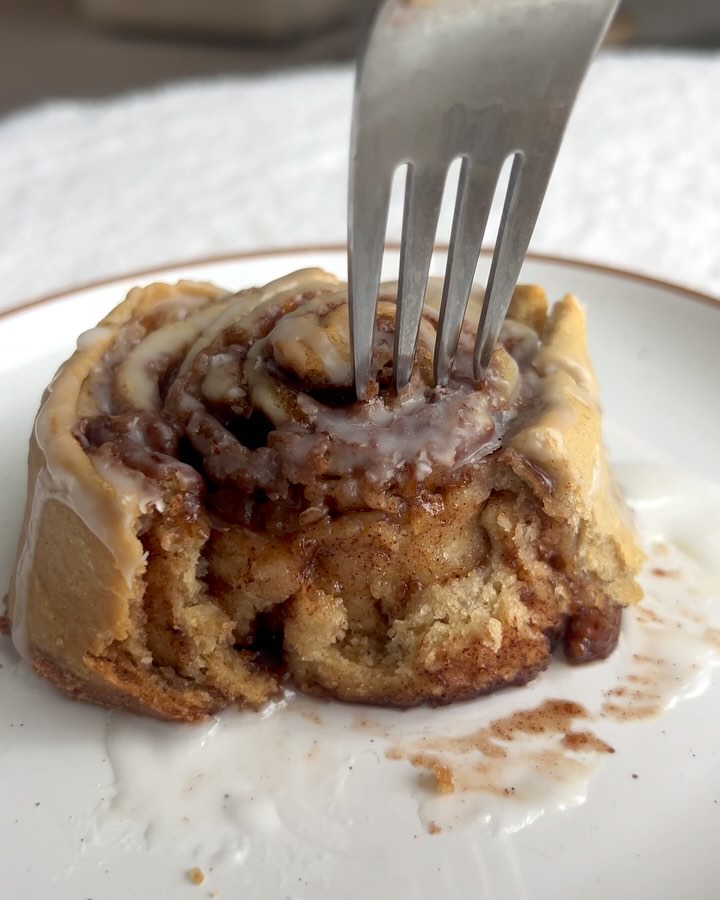 Easy Gluten-Free Single-Serve Cinnamon Roll