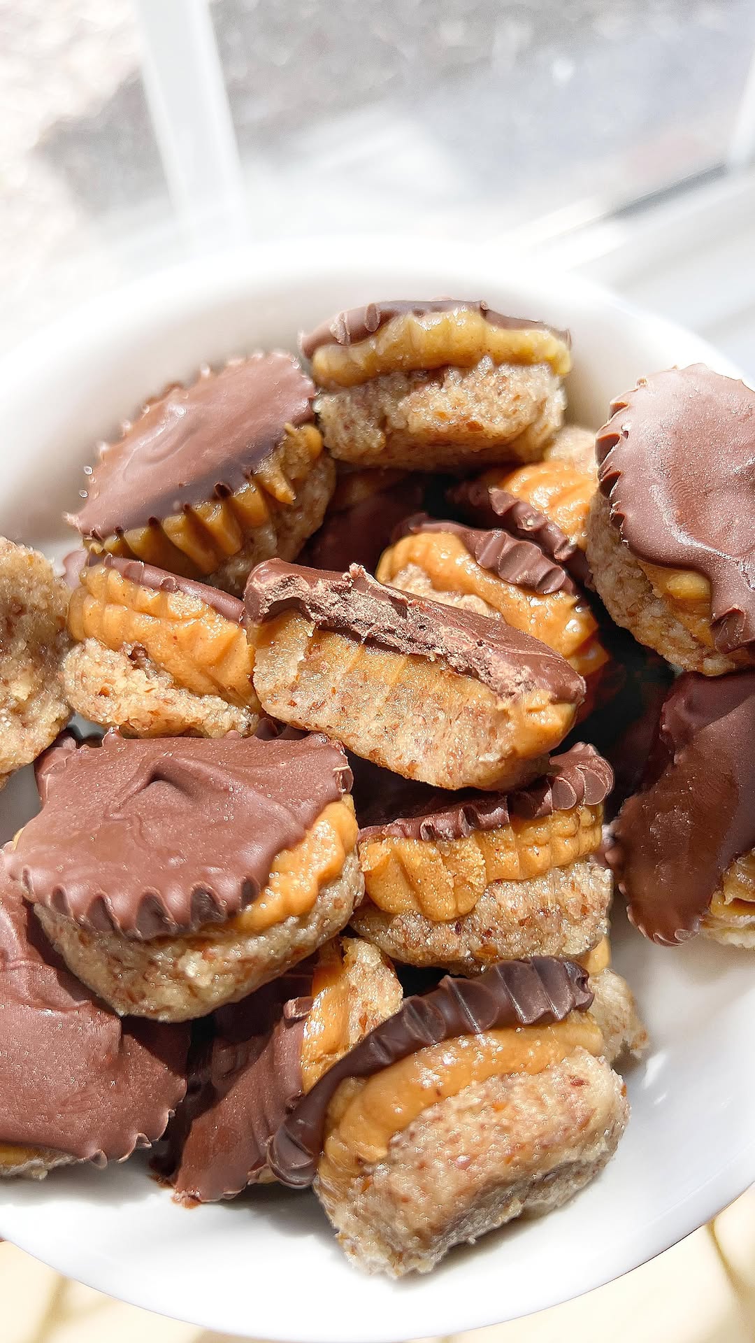 No-Bake Peanut Butter Chocolate Cookie Cups
