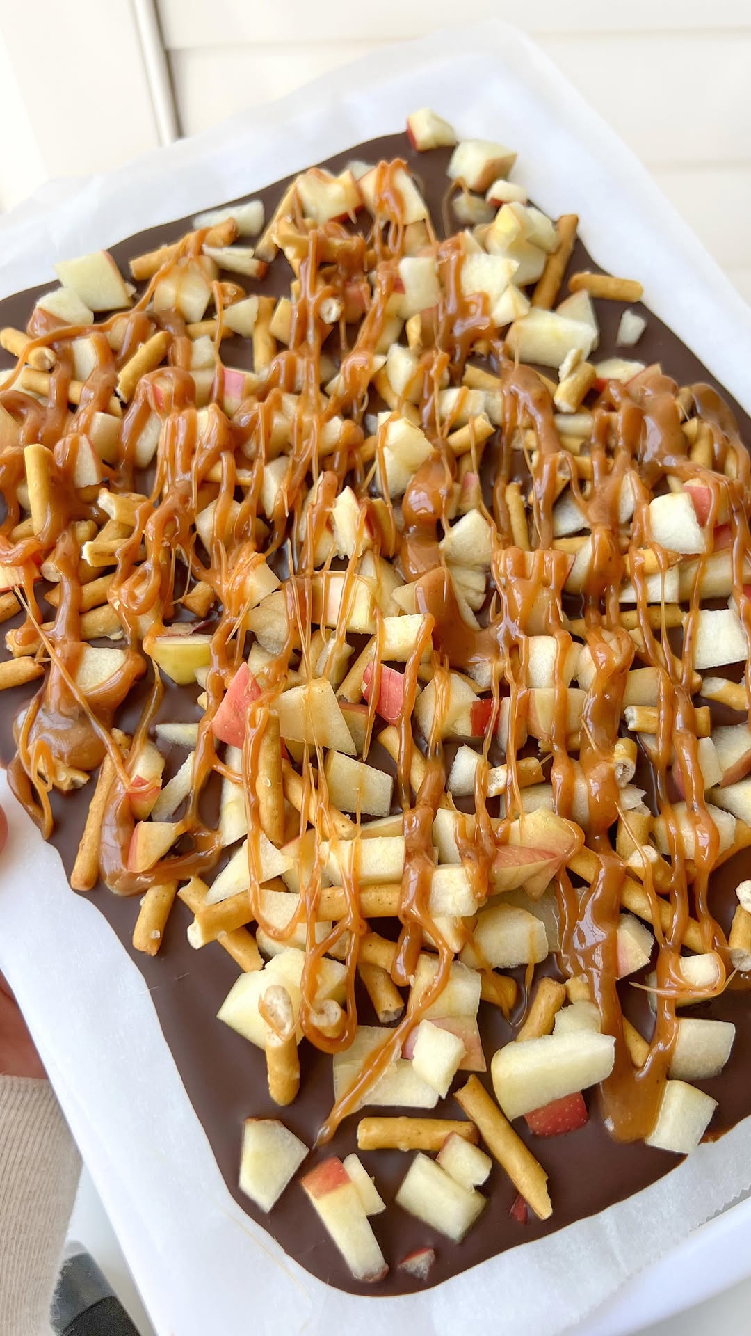 Easy Caramel Apple Bark