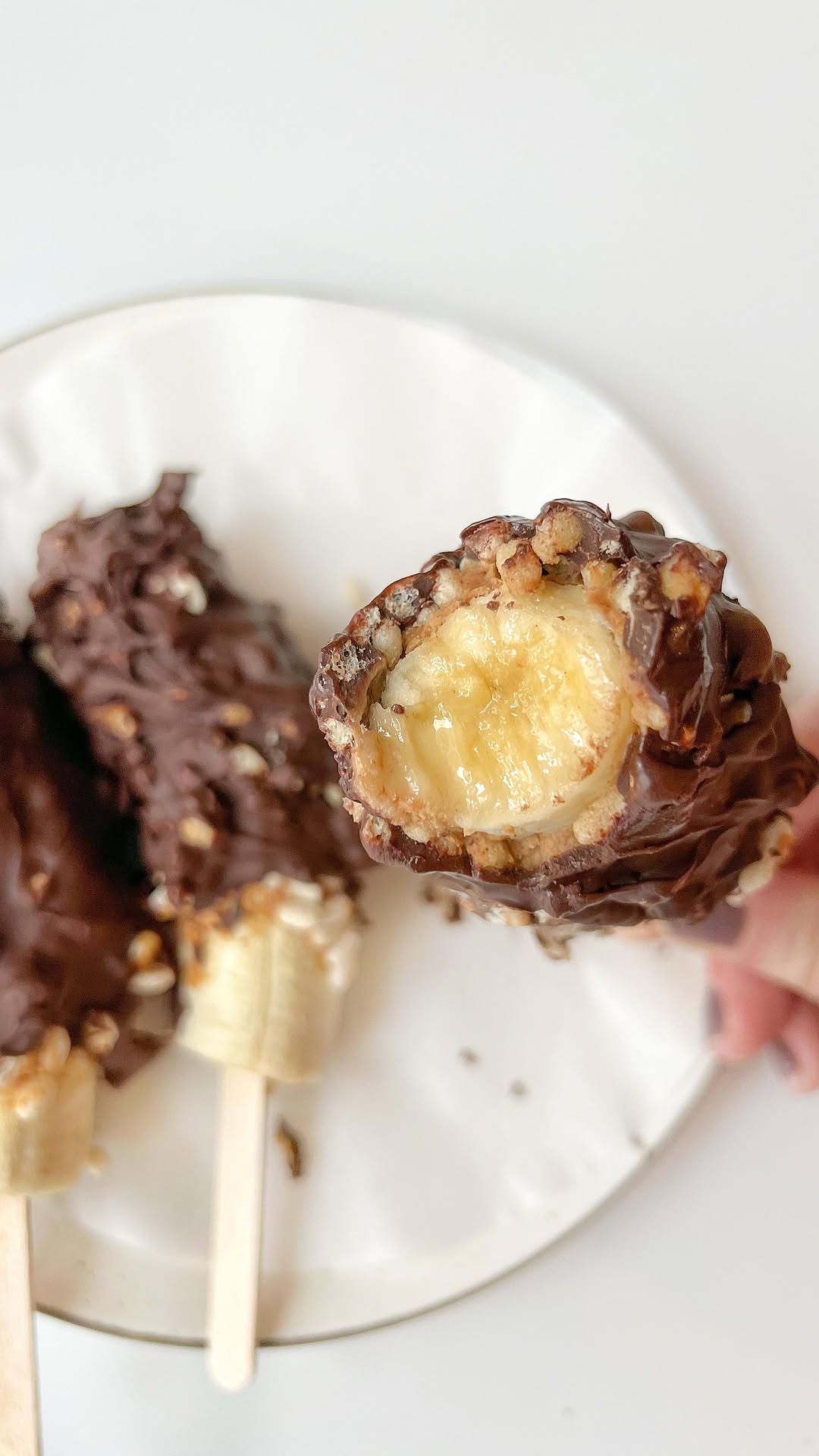 Frozen Crunch Banana Pops
