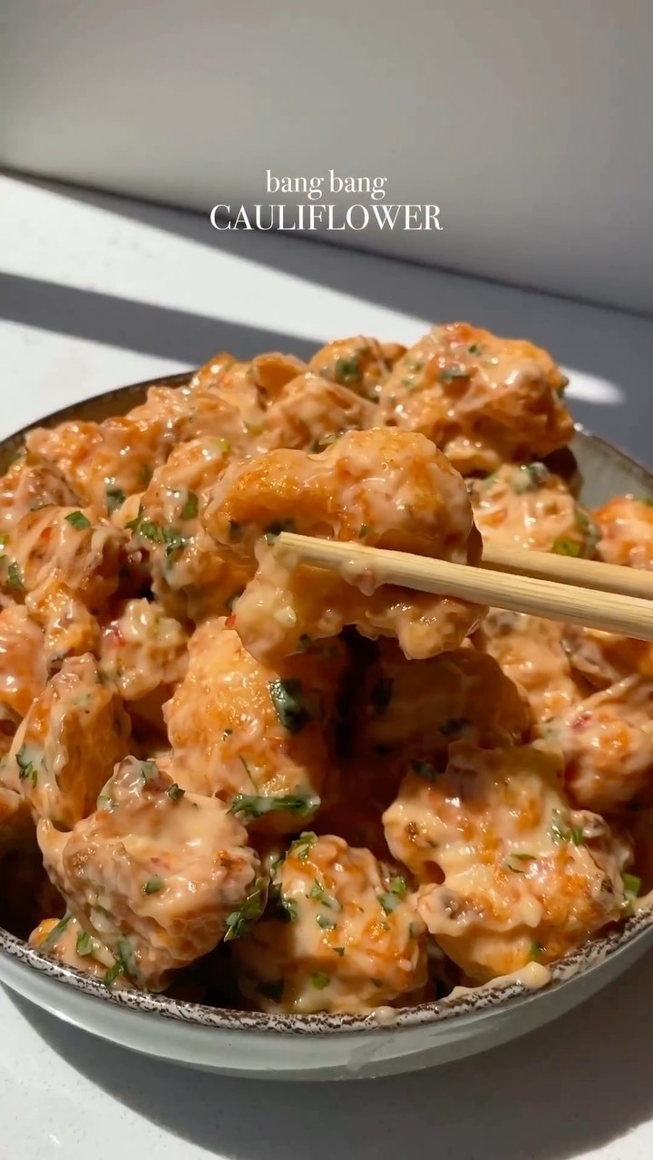 Baked Vegan Bang Bang Cauliflower