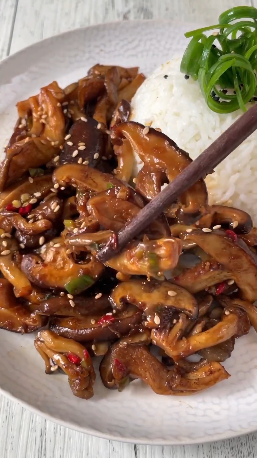 Simple Mushroom Stir-Fry with Asian Flavors