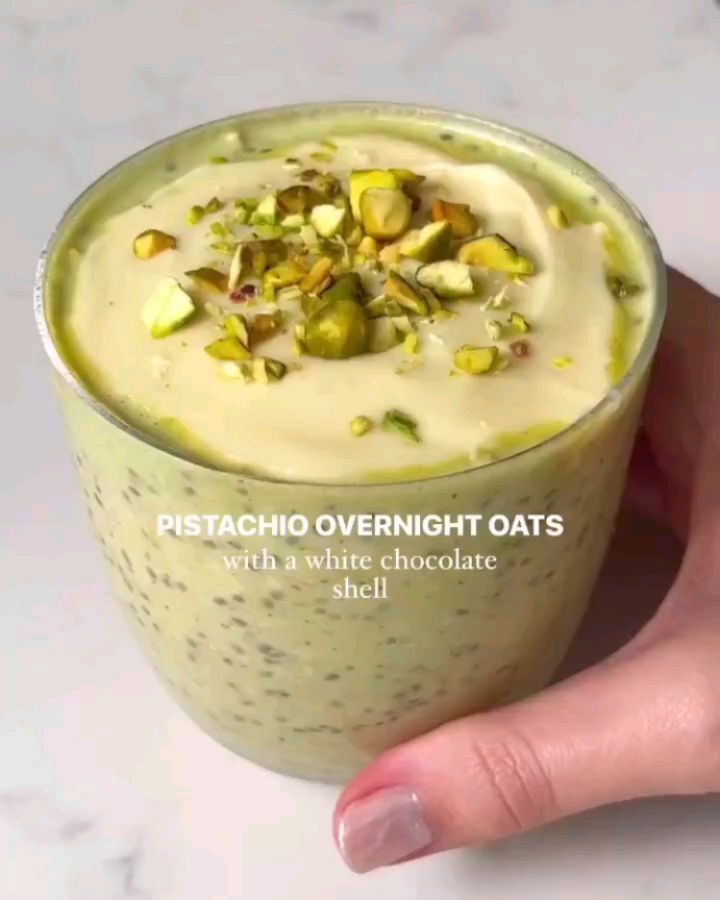 Pistachio Overnight Oats and Ice Cream Sticks