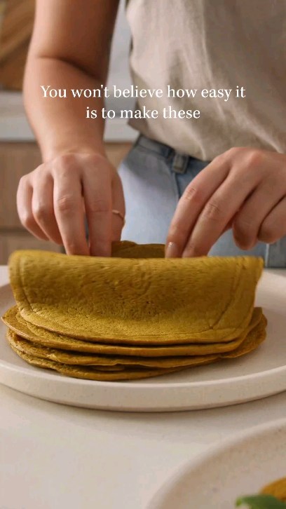 Easy Vegan Turmeric Quinoa Wraps