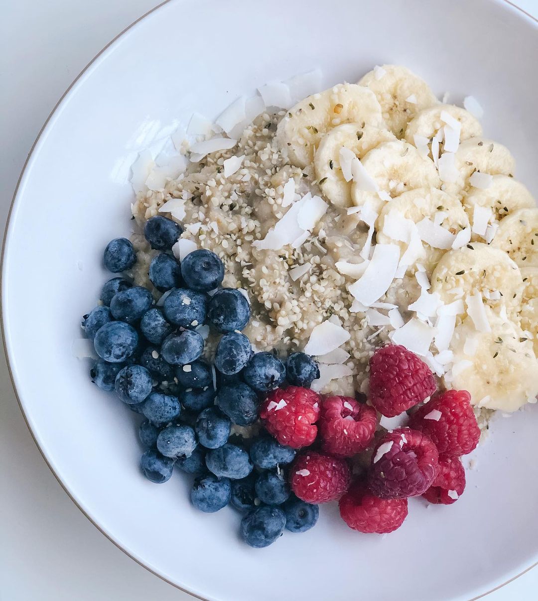 Nourishing Oat Bowl with Fruit and Hemp Hearts