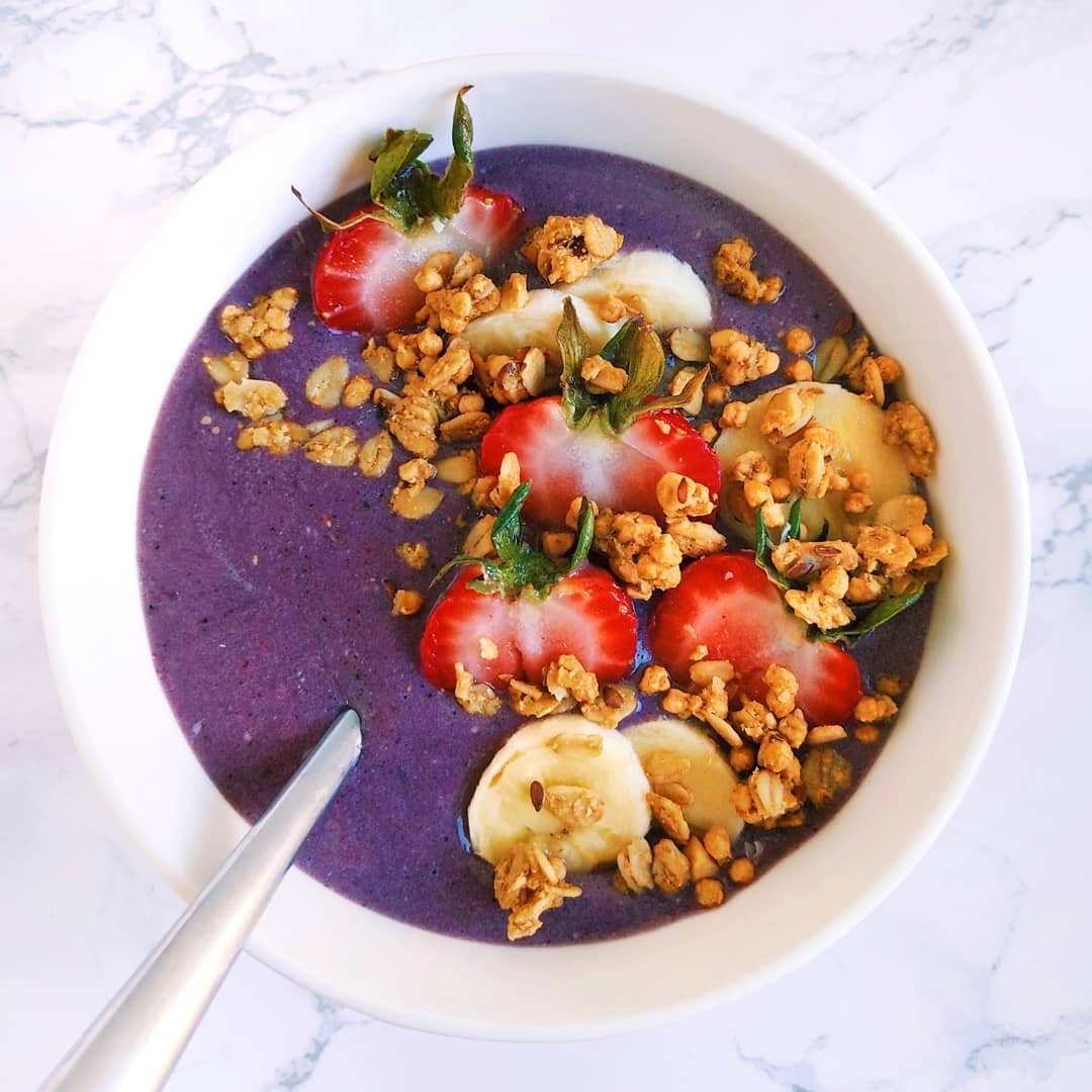 Simple Berry Smoothie Bowl