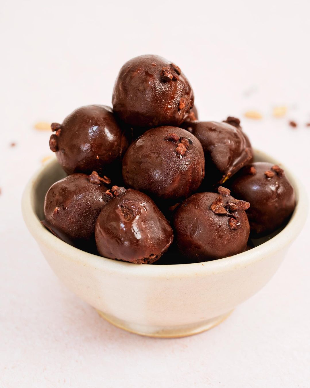 Healthy Protein Truffles with Chickpeas