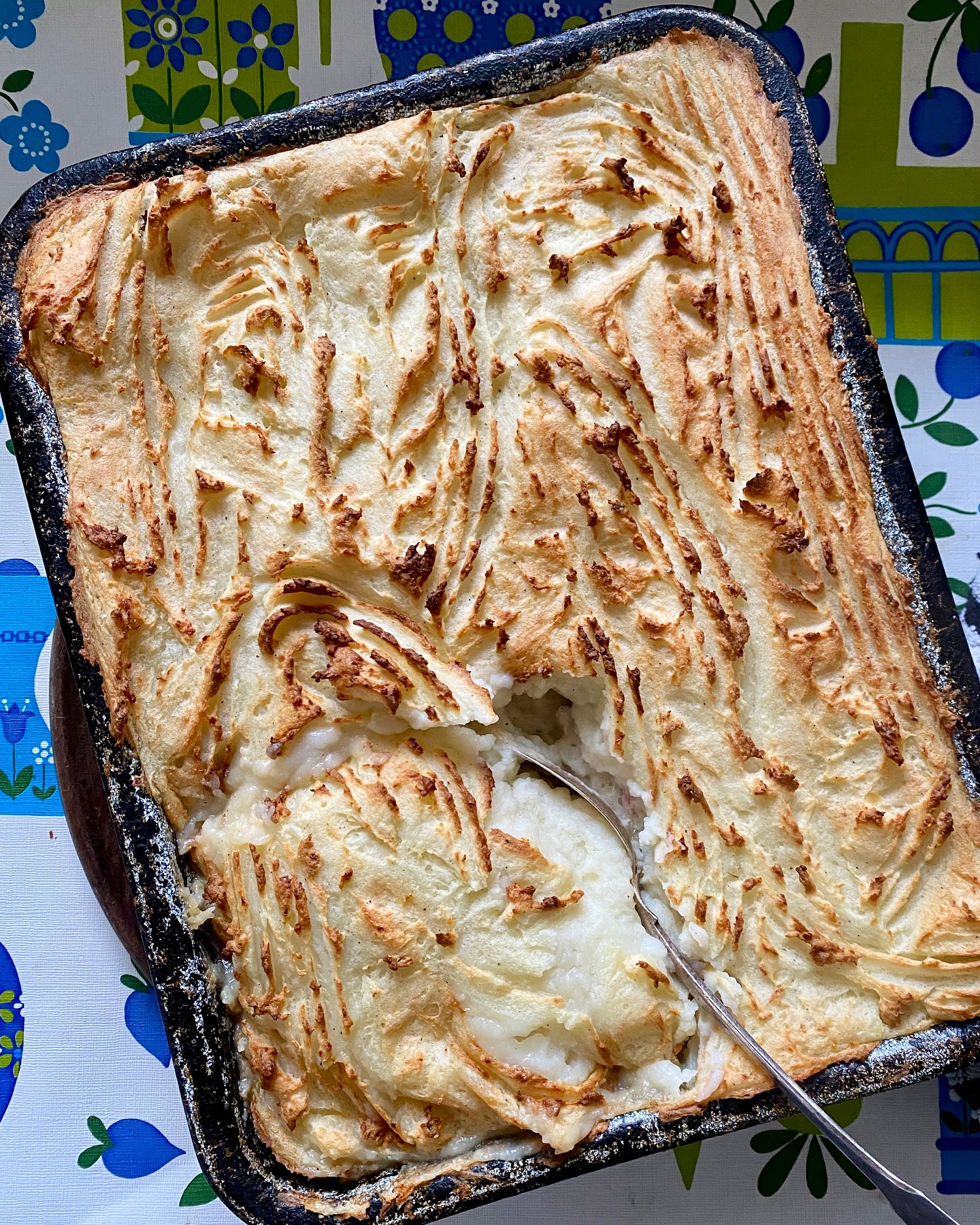 Creamy Chicken and Ham Hock Pie with Mash Topping