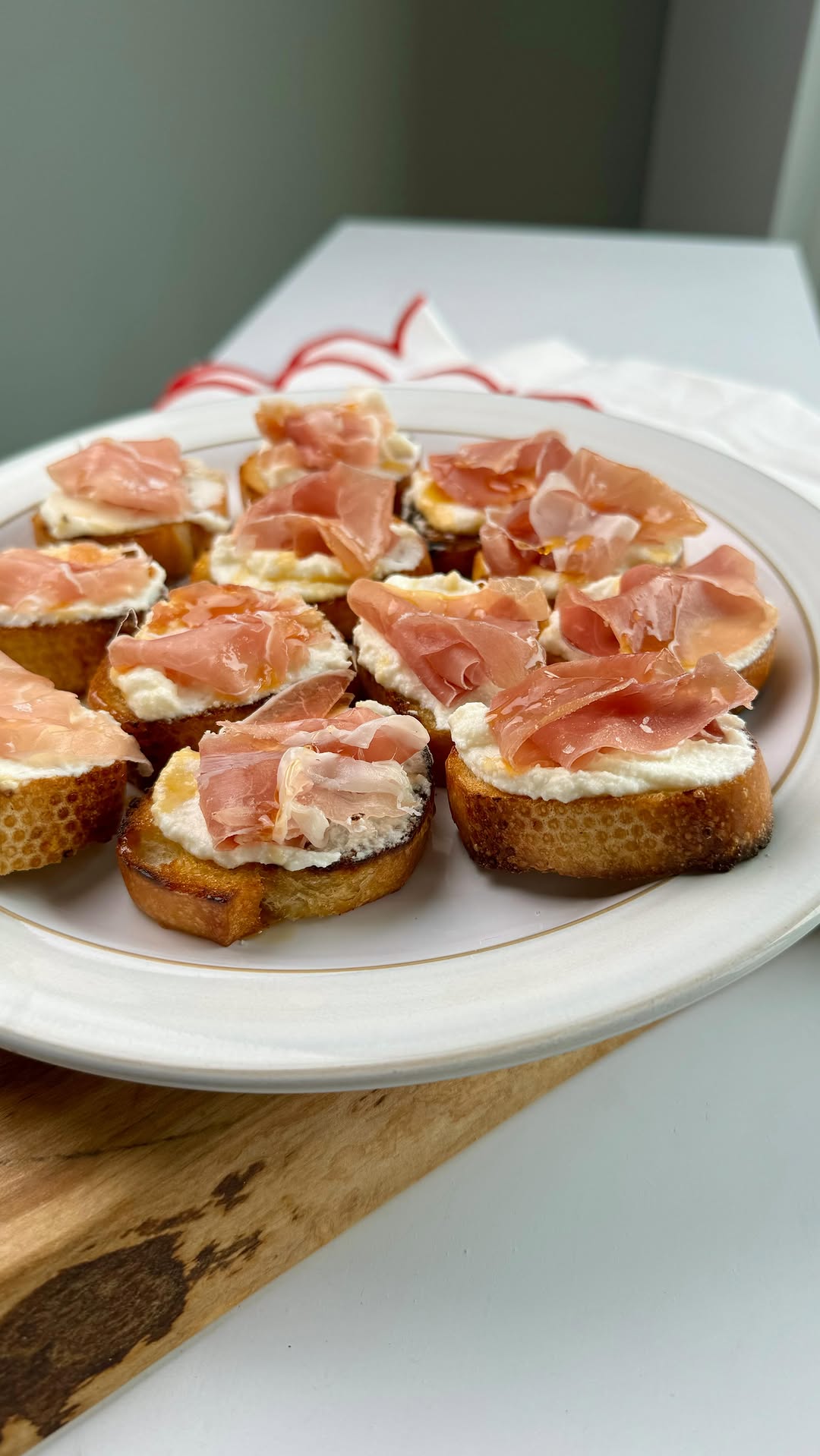 Whipped Ricotta and Prosciutto Crostini