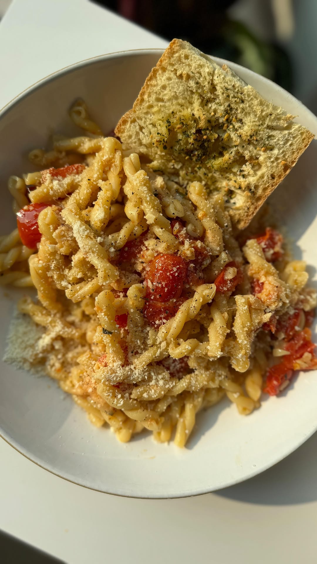 20-Minute Cherry Tomato Pasta
